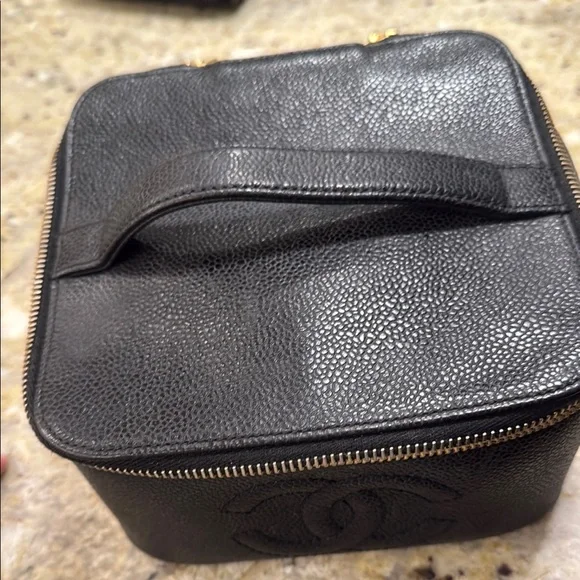 Chanel Black Leather Vanity Case - Picture 14 of 16